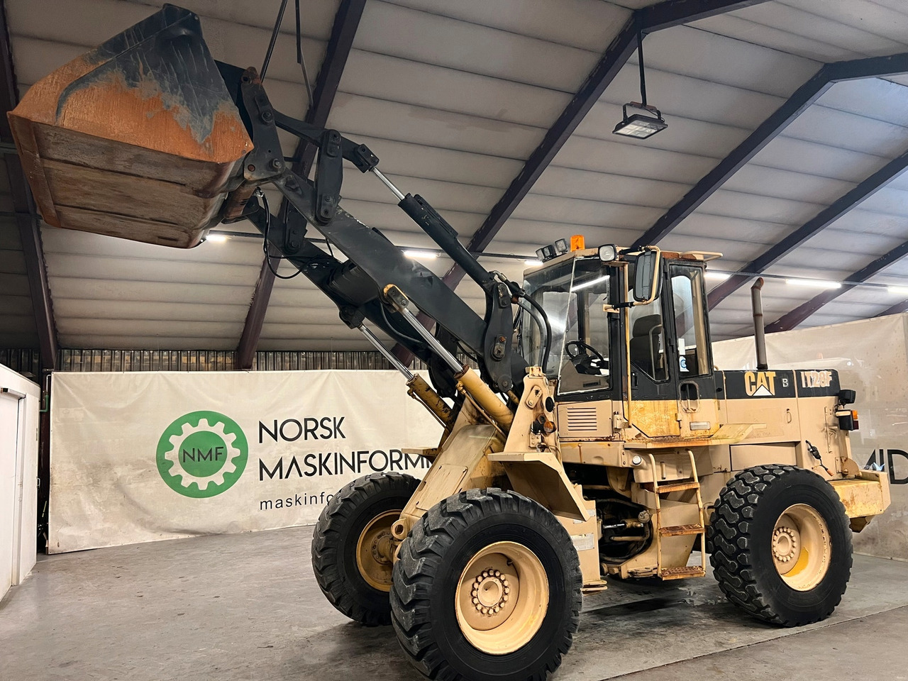 Cat IT28F #TAR INNBYTTE# - Kolový nakladač: obrázek 2 Cat IT28F #TAR INNBYTTE# - Kolový nakladač: obrázek 2