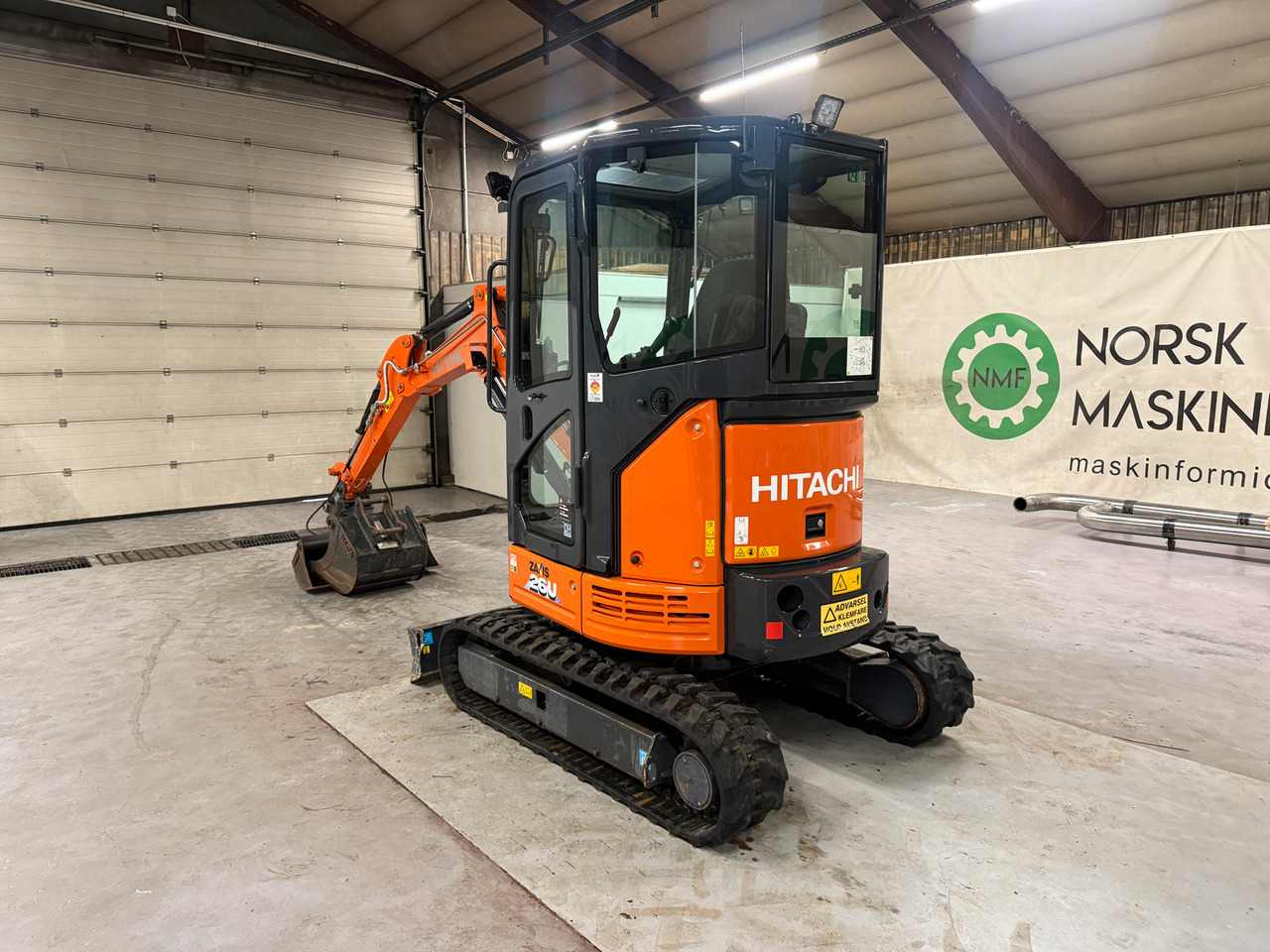 Hitachi ZX26U-6 - Mini rýpadlo: obrázek 3 Hitachi ZX26U-6 - Mini rýpadlo: obrázek 3