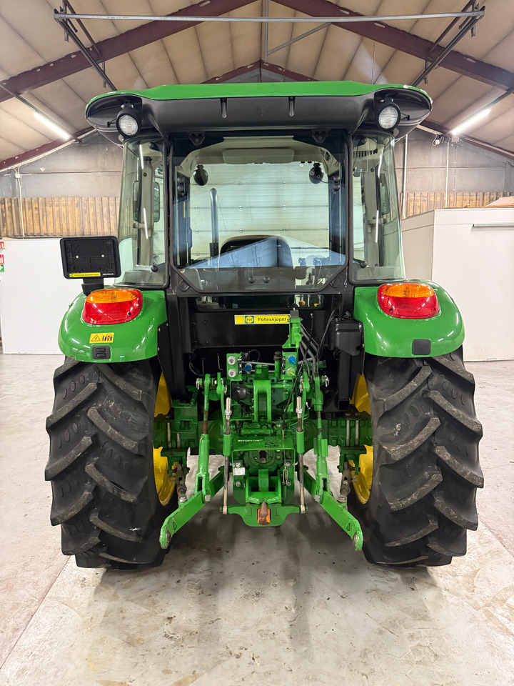 John Deere 5075E - Traktor: obrázek 4 John Deere 5075E - Traktor: obrázek 4