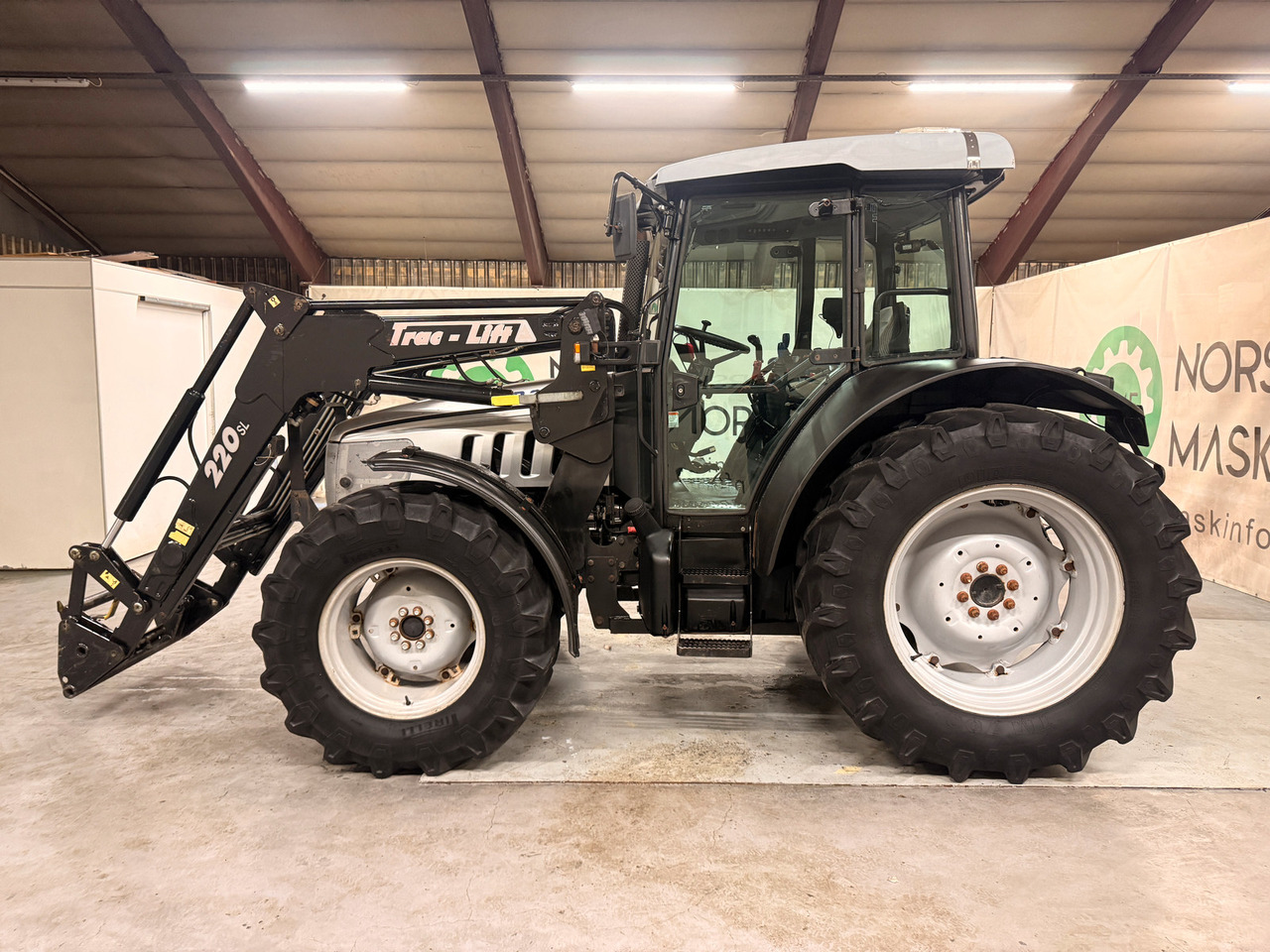 Lamborghini R3.95 - Traktor: obrázek 2 Lamborghini R3.95 - Traktor: obrázek 2