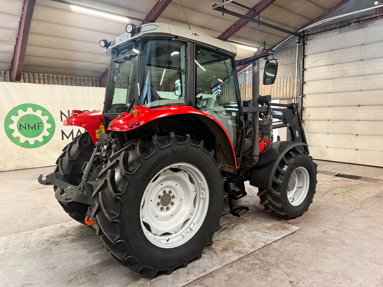 Massey Ferguson 5440 Dyna 4 - Traktor: obrázek 5 Massey Ferguson 5440 Dyna 4 - Traktor: obrázek 5