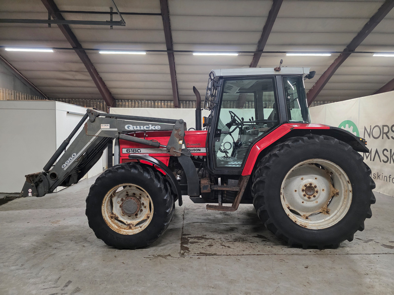 Massey Ferguson 6180 - Traktor: obrázek 2 Massey Ferguson 6180 - Traktor: obrázek 2