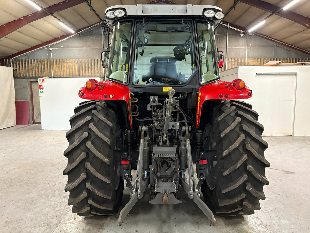 Massey Ferguson Massey Ferguson 5610 #Innbytte - Traktor: obrázek 4 Massey Ferguson Massey Ferguson 5610 #Innbytte - Traktor: obrázek 4