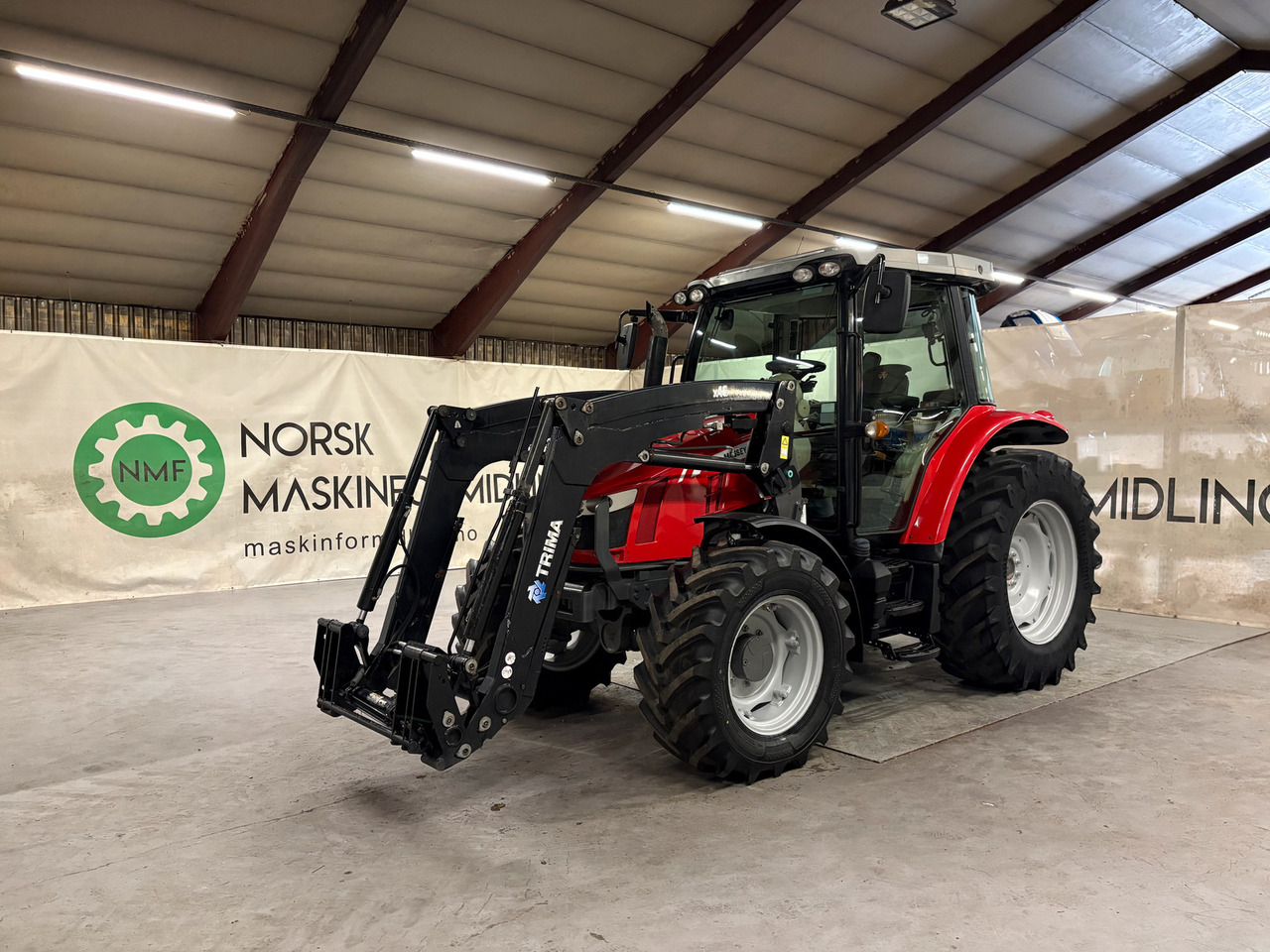 Massey Ferguson Massey Ferguson 5610 #Innbytte - Traktor: obrázek 1 Massey Ferguson Massey Ferguson 5610 #Innbytte - Traktor: obrázek 1