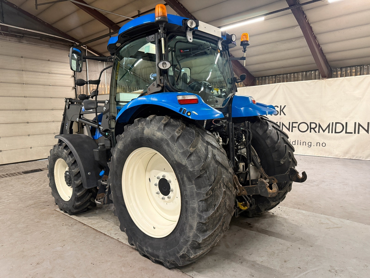 New Holland T6.140 EC - Traktor: obrázek 3 New Holland T6.140 EC - Traktor: obrázek 3