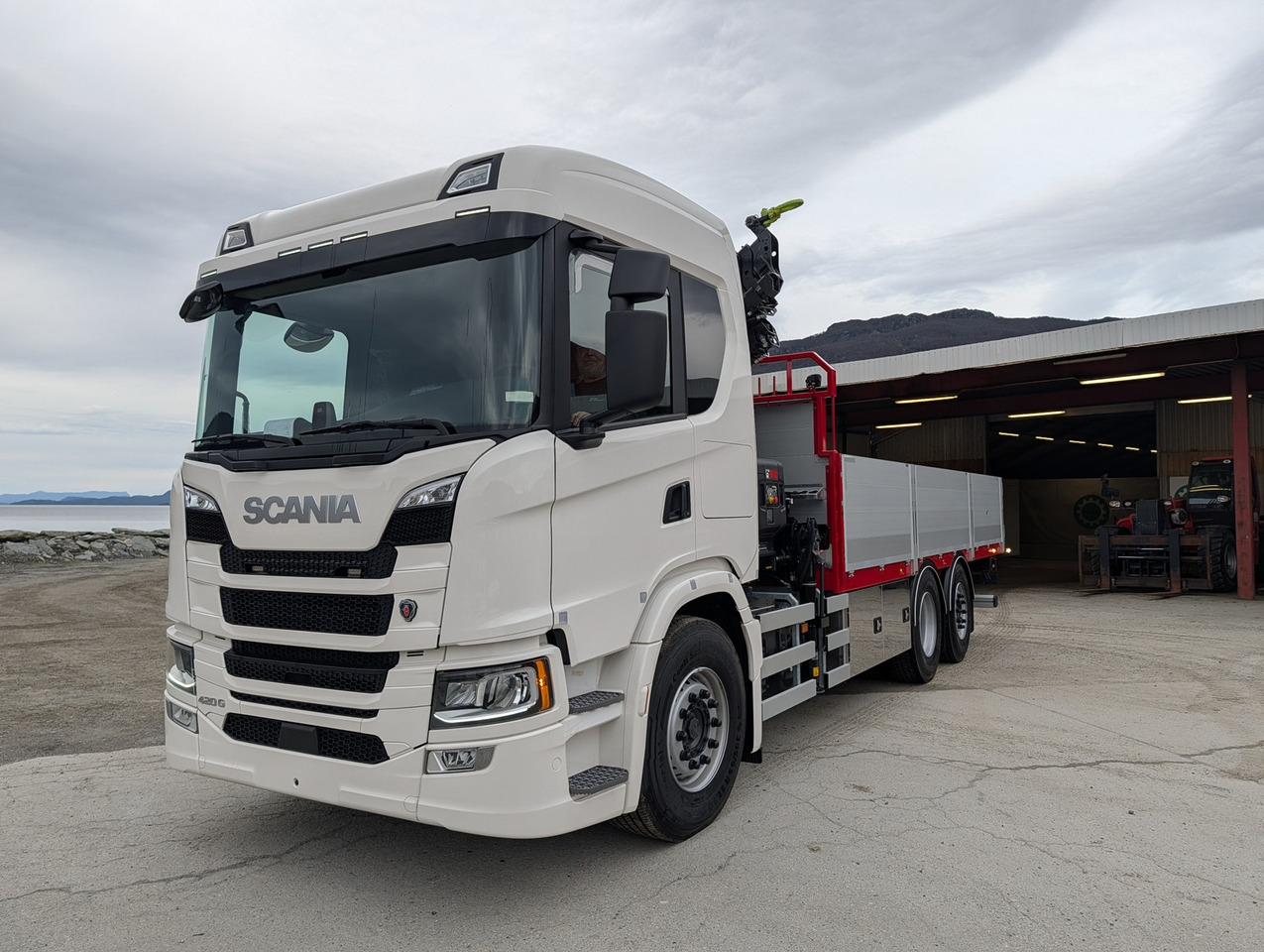 Scania G420 6x2 med HIAB 232-E5 Hipro og MCE påbygg - Nákladní automobil valníkový/ Plošinový, Auto s hydraulickou rukou: obrázek 1 Scania G420 6x2 med HIAB 232-E5 Hipro og MCE påbygg - Nákladní automobil valníkový/ Plošinový, Auto s hydraulickou rukou: obrázek 1