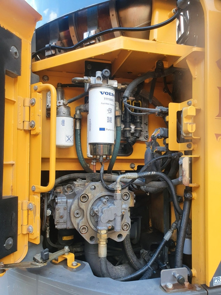 Pásové rýpadlo Volvo ECR235EL: obrázek 9