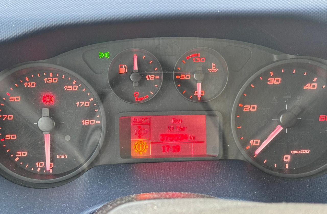 - Chladící dodávka: obrázek 5 - Chladící dodávka: obrázek 5