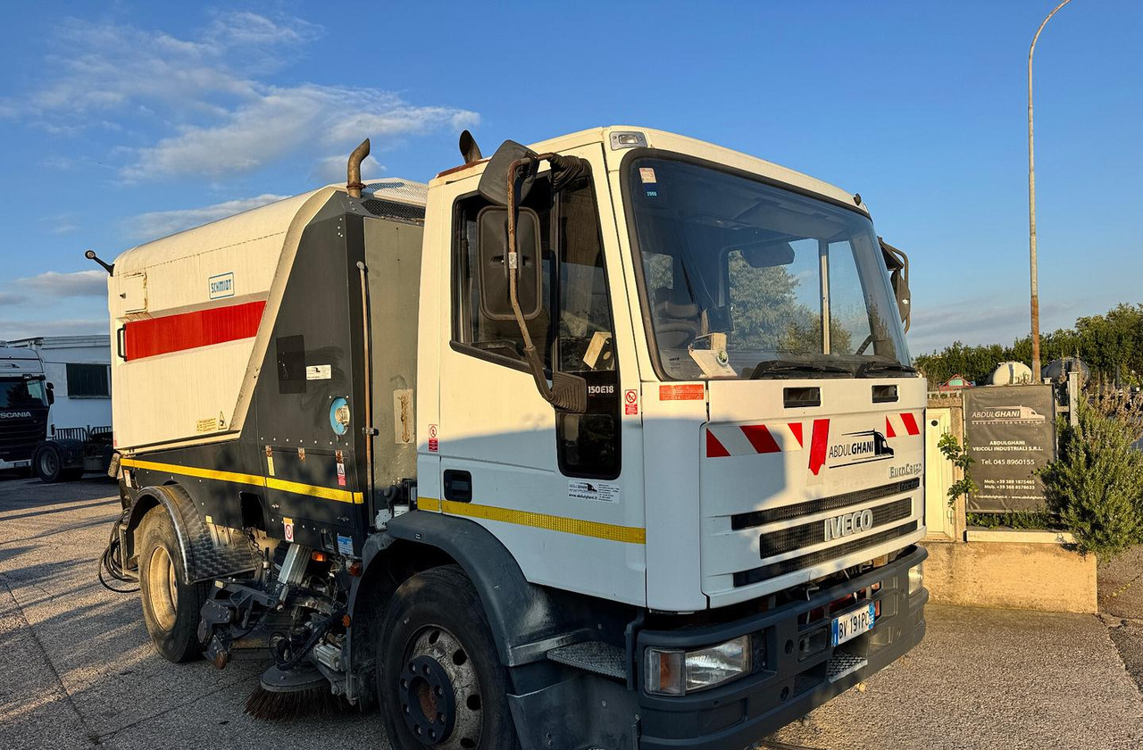 Iveco EuroCargo 150E18 spazzatrice - Zametací vůz: obrázek 2 Iveco EuroCargo 150E18 spazzatrice - Zametací vůz: obrázek 2