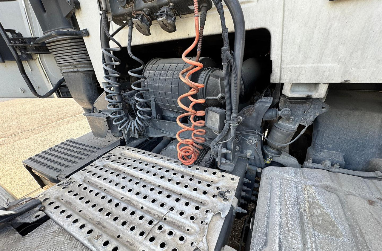 Tahač Renault T460 / 2015 / Euro 6: obrázek 15