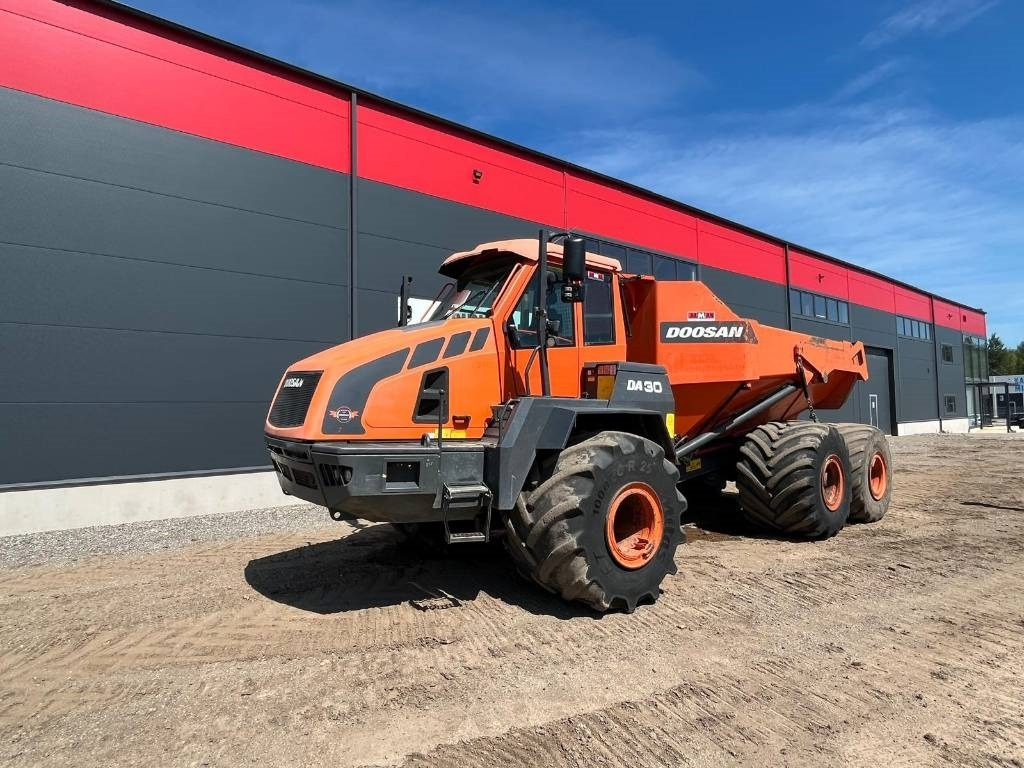 Doosan DA 30 - Kloubový sklápěč: obrázek 2 Doosan DA 30 - Kloubový sklápěč: obrázek 2