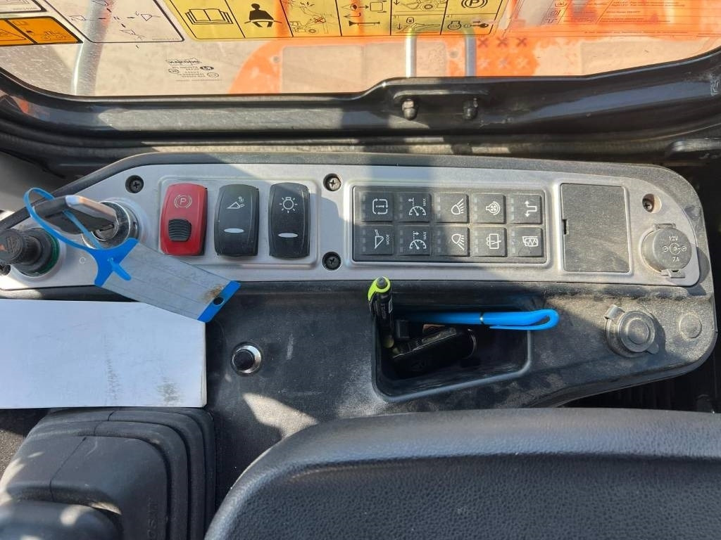 Kolový nakladač Doosan DL 420-5 CVT-5: obrázek 19
