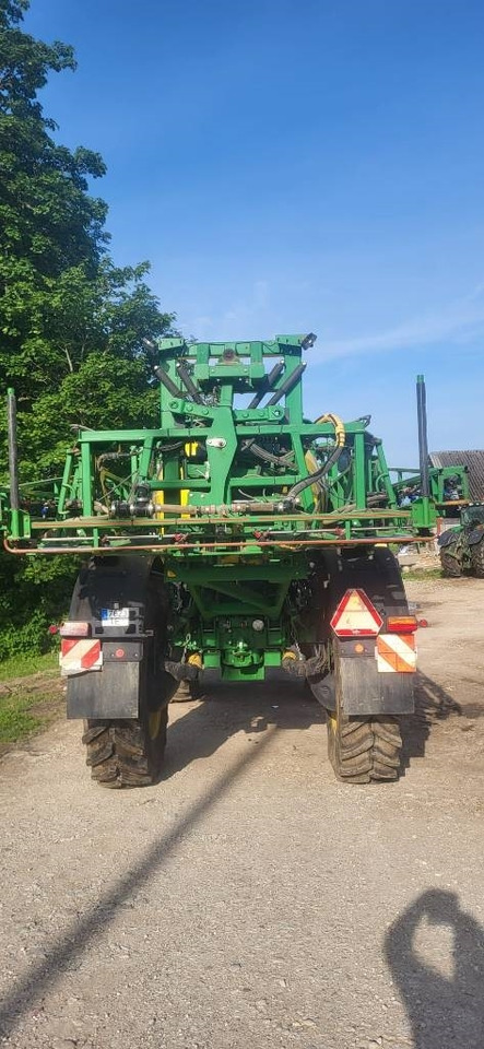 John Deere R4040i - Samochodný postřikovač: obrázek 4 John Deere R4040i - Samochodný postřikovač: obrázek 4