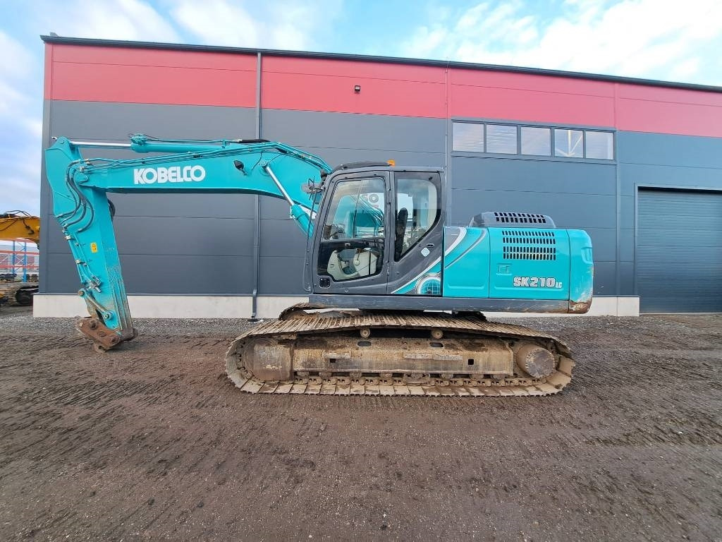 Kobelco SK 210 LC-10 - Pásové rýpadlo: obrázek 2 Kobelco SK 210 LC-10 - Pásové rýpadlo: obrázek 2
