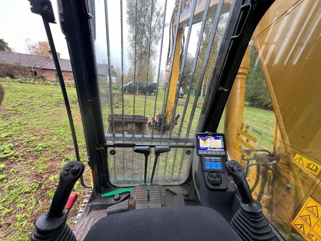 Pásové rýpadlo Komatsu PC138US-11: obrázek 25
