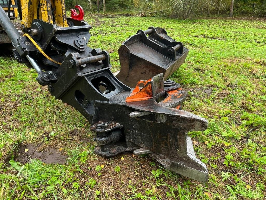 Pásové rýpadlo Komatsu PC138US-11: obrázek 33