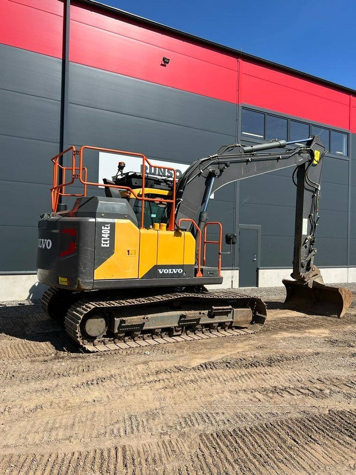 Pásové rýpadlo Volvo EC 140 E: obrázek 7