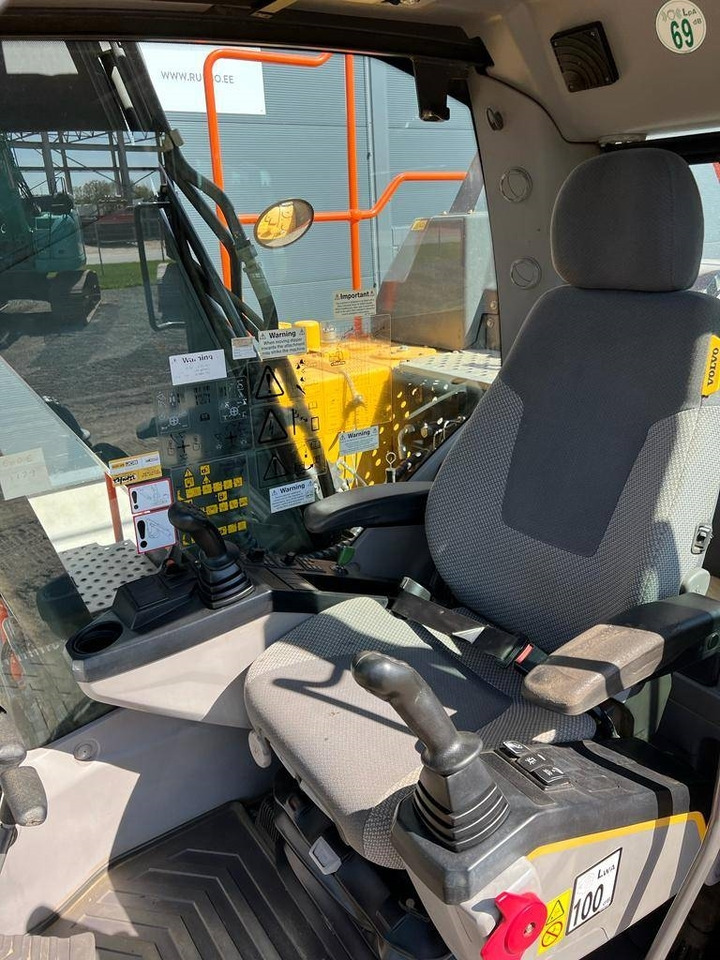 Pásové rýpadlo Volvo EC 140 E: obrázek 10