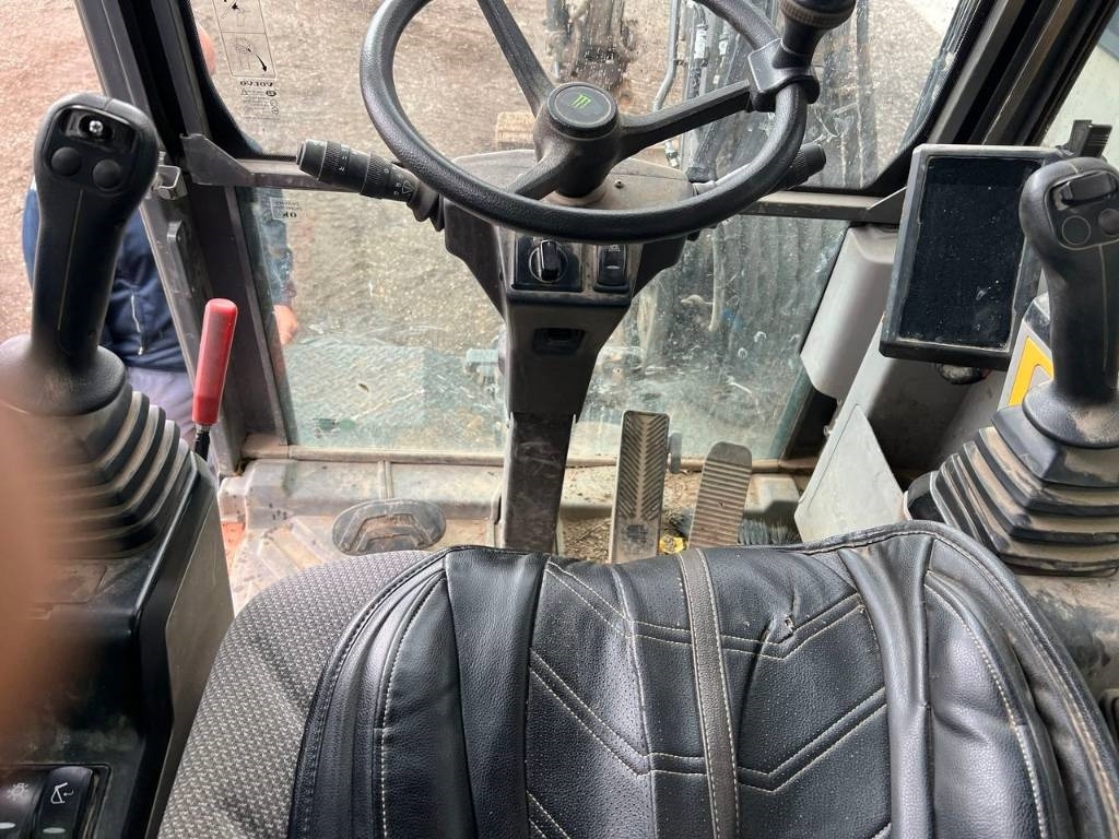 Kolesové rýpadlo Volvo EW 60 E: obrázek 15