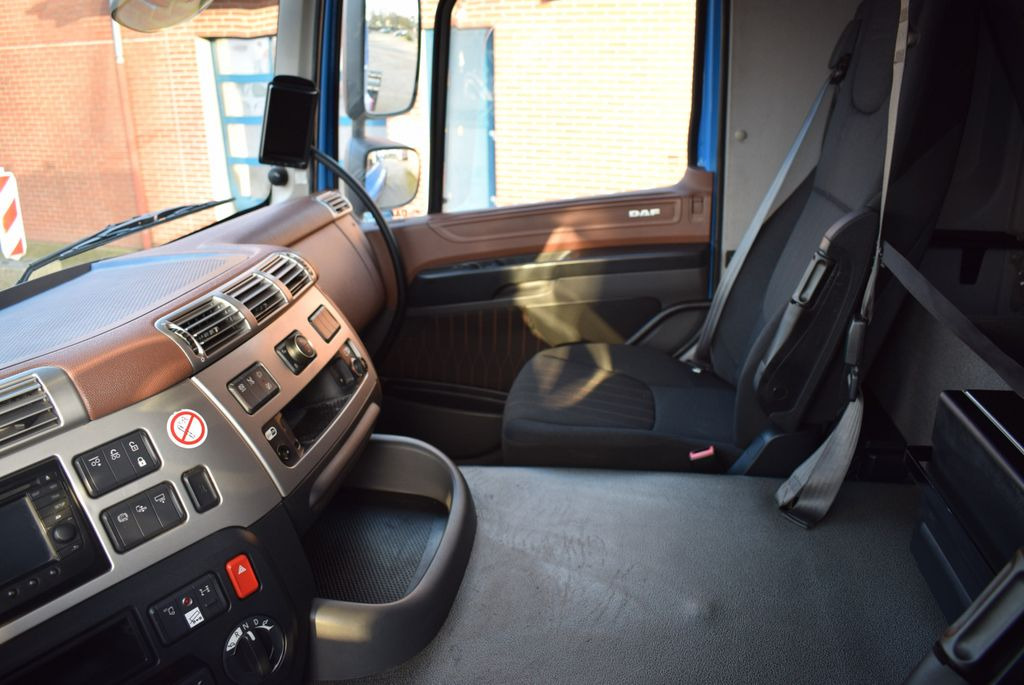 Nový Sklápěč DAF  CF 450 6x2 Fahrgestell Klima Navi Lift Retarder: obrázek 21