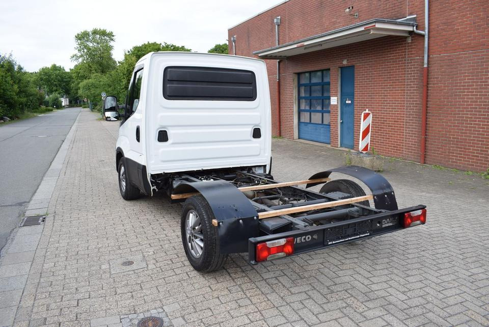 Iveco Daily 35 S21 3,0 Automatik Luftfederung Tempomat - Podvozek s kabinou, Dodávka: obrázek 5 Iveco Daily 35 S21 3,0 Automatik Luftfederung Tempomat - Podvozek s kabinou, Dodávka: obrázek 5