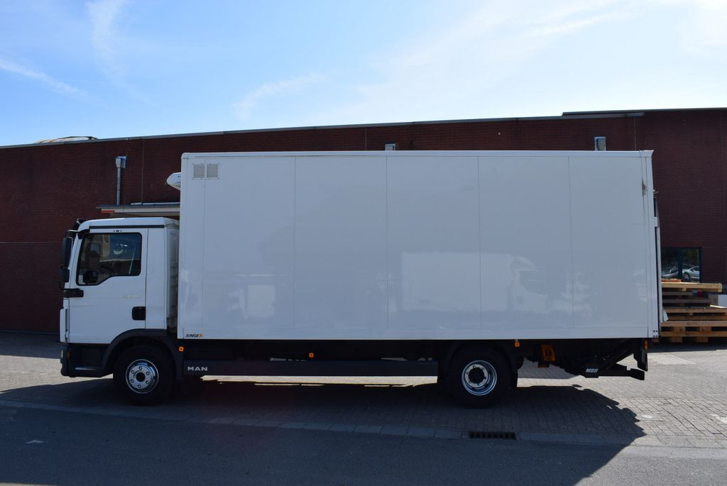 MAN TGL 8.180 Koffer 6,20mLBW 1000KG Klima - Skříňový nákladní auto: obrázek 1 MAN TGL 8.180 Koffer 6,20mLBW 1000KG Klima - Skříňový nákladní auto: obrázek 1