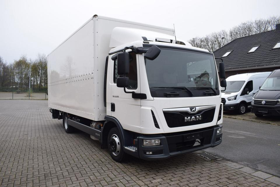 Skříňový nákladní auto MAN TGL 8.220 Koffer LBW Klima EURO6 Luftfederung: obrázek 11