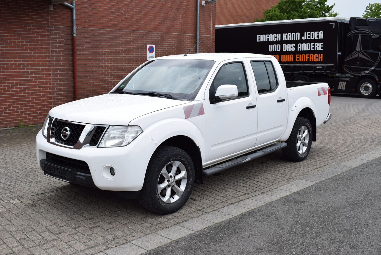 Nissan Navara Double Cab SE 4x4 Automatik Hardtop AHK - SUV: obrázek 5 Nissan Navara Double Cab SE 4x4 Automatik Hardtop AHK - SUV: obrázek 5
