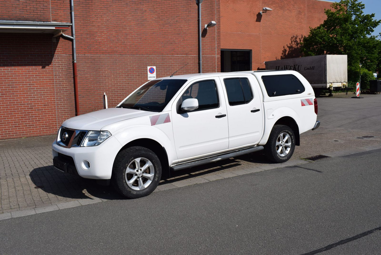Nissan Navara Double Cab SE 4x4 Automatik Hardtop AHK - SUV: obrázek 1 Nissan Navara Double Cab SE 4x4 Automatik Hardtop AHK - SUV: obrázek 1