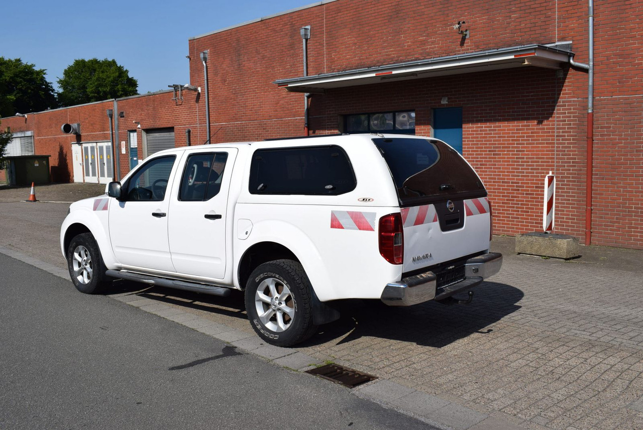 Nissan Navara Double Cab SE 4x4 Automatik Hardtop AHK - SUV: obrázek 3 Nissan Navara Double Cab SE 4x4 Automatik Hardtop AHK - SUV: obrázek 3