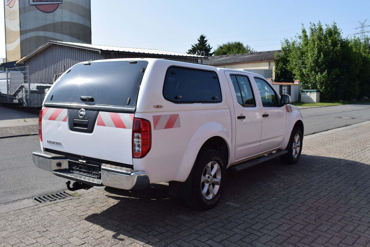 Nissan Navara Double Cab SE 4x4 Automatik Hardtop AHK - SUV: obrázek 4 Nissan Navara Double Cab SE 4x4 Automatik Hardtop AHK - SUV: obrázek 4