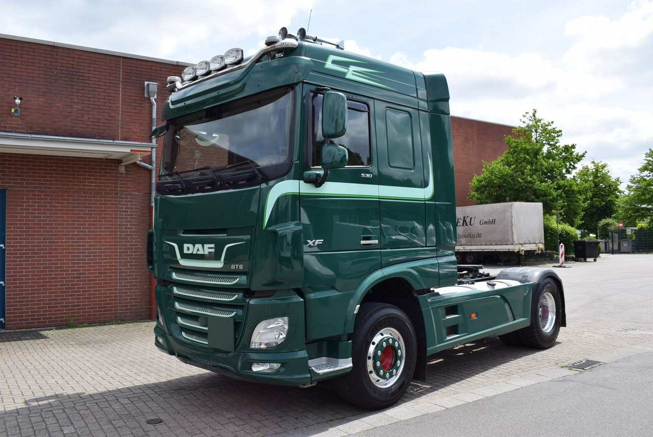 DAF XF 530 FT Retarder Leder Standklima Hydraulik - Tahač: obrázek 1 DAF XF 530 FT Retarder Leder Standklima Hydraulik - Tahač: obrázek 1