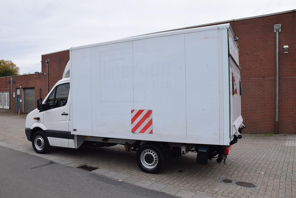 Volkswagen Crafter 35 Koffer 2,0 TDI LBW Palfinger 500KG - Dodávka skřín: obrázek 4 Volkswagen Crafter 35 Koffer 2,0 TDI LBW Palfinger 500KG - Dodávka skřín: obrázek 4