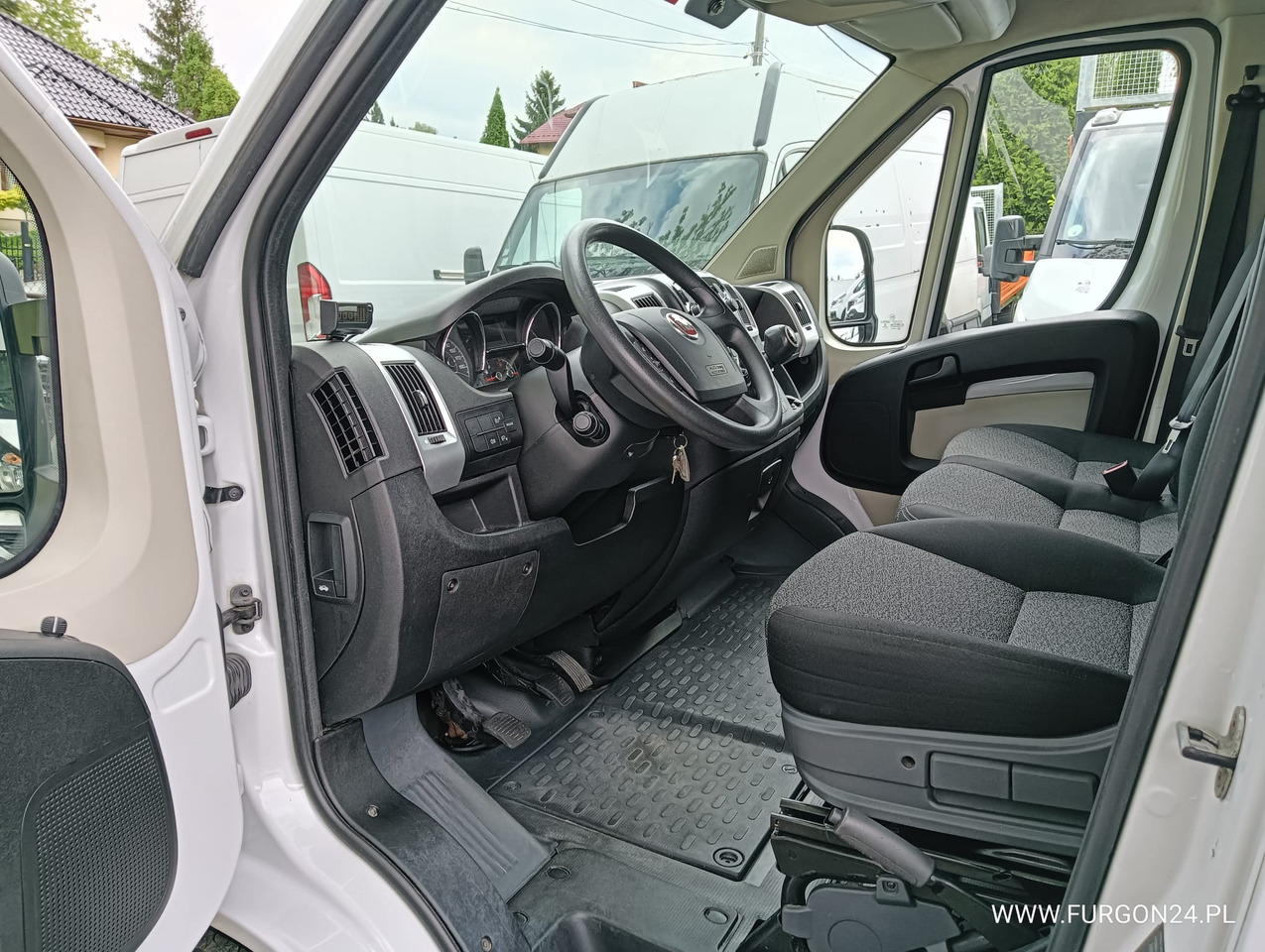 Interior photo 1: Dodávka skřín FIAT DUCATO KONTENER WINDA NR 732