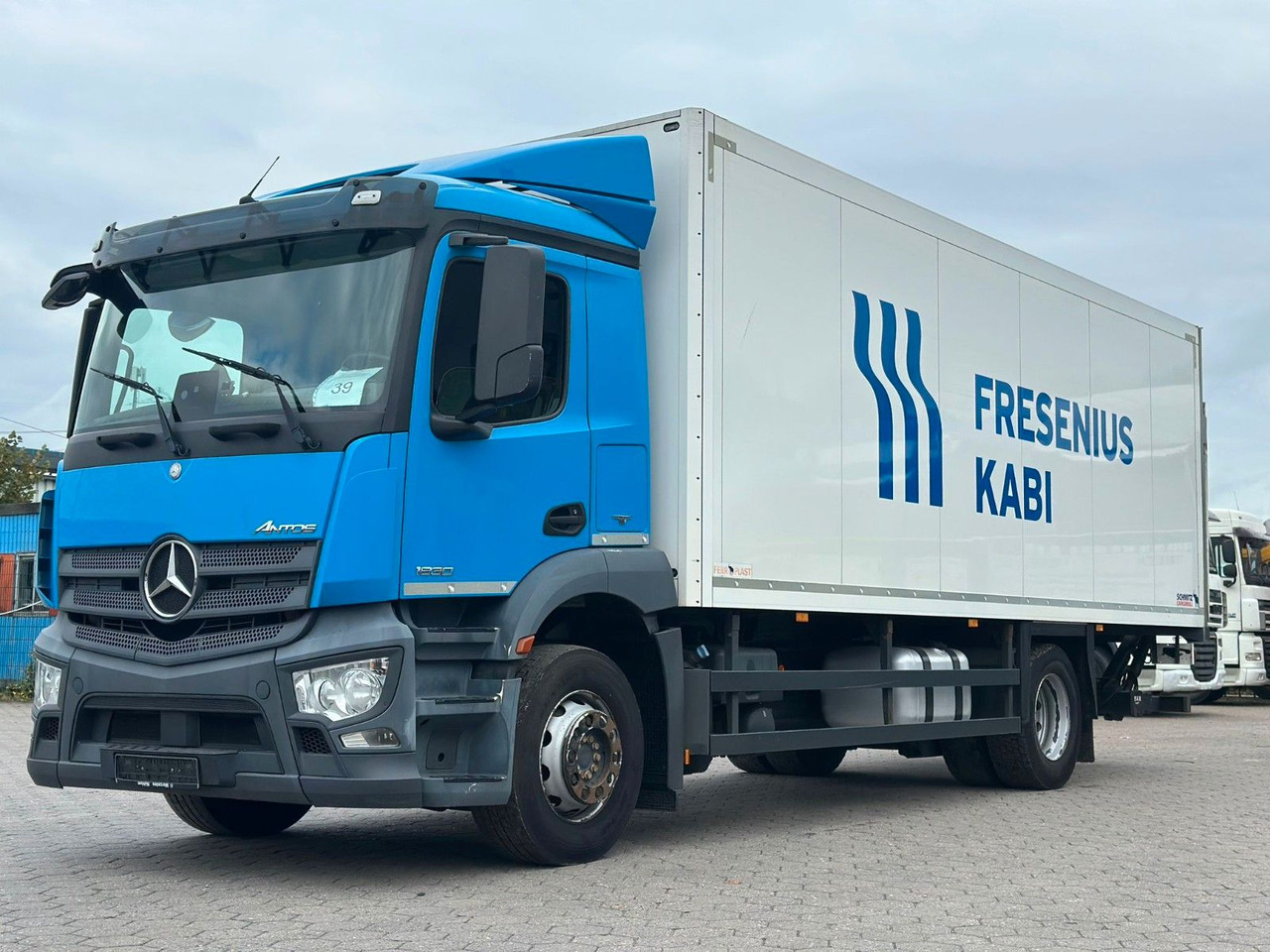 Mercedes-Benz Antos 1830+Isolierkoffer - Skříňový nákladní auto: obrázek 1 Mercedes-Benz Antos 1830+Isolierkoffer - Skříňový nákladní auto: obrázek 1