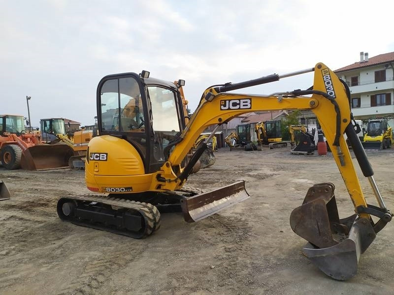JCB 8030 ZTS - Mini rýpadlo: obrázek 5 JCB 8030 ZTS - Mini rýpadlo: obrázek 5