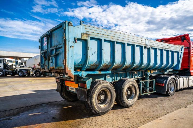 Benalu FRUEHAUF DF33 - Sklápěcí návěs: obrázek 4 Benalu FRUEHAUF DF33 - Sklápěcí návěs: obrázek 4