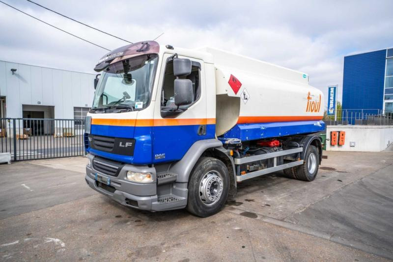 DAF LF55 280+ ALU 13000L/4 COMP. - Cisternové vozidlo: obrázek 1 DAF LF55 280+ ALU 13000L/4 COMP. - Cisternové vozidlo: obrázek 1