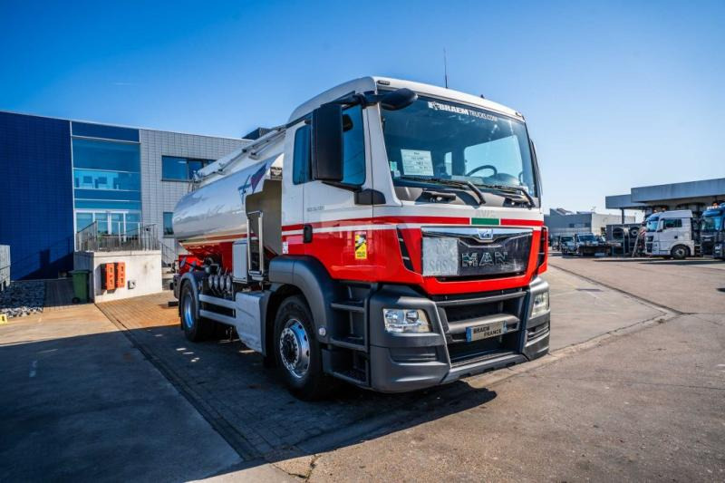 MAN TGS 18.400 4x4H +CM 11.500L /4 COMP - Cisternové vozidlo: obrázek 2 MAN TGS 18.400 4x4H +CM 11.500L /4 COMP - Cisternové vozidlo: obrázek 2