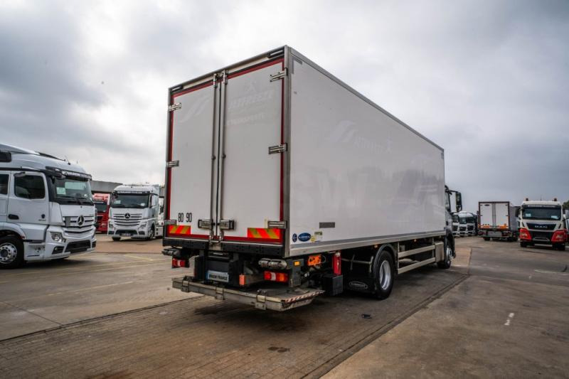 Mercedes ANTOS 1833 +CARRIER SUPRA MULTI 1250Mt+DHOLLANDIA 2.5T - Chladírenský nákladní automobil: obrázek 4 Mercedes ANTOS 1833 +CARRIER SUPRA MULTI 1250Mt+DHOLLANDIA 2.5T - Chladírenský nákladní automobil: obrázek 4