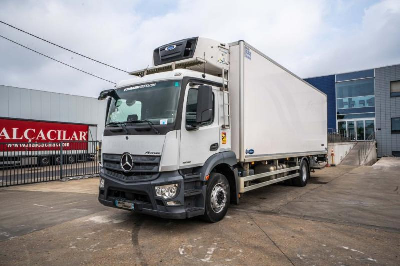 Mercedes ANTOS 1833 +CARRIER SUPRA MULTI 1250Mt+DHOLLANDIA 2.5T - Chladírenský nákladní automobil: obrázek 1 Mercedes ANTOS 1833 +CARRIER SUPRA MULTI 1250Mt+DHOLLANDIA 2.5T - Chladírenský nákladní automobil: obrázek 1