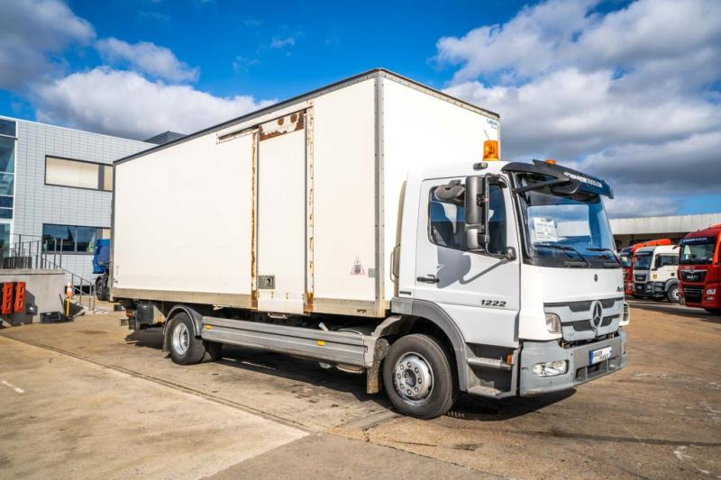 Mercedes ATEGO 1222 + D'HOLLANDIA 1.5T - Skříňový nákladní auto: obrázek 2 Mercedes ATEGO 1222 + D'HOLLANDIA 1.5T - Skříňový nákladní auto: obrázek 2