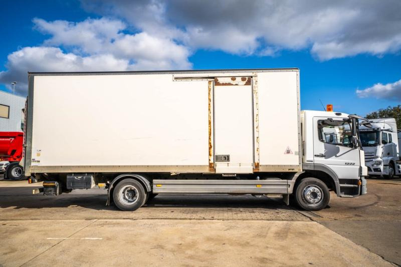 Mercedes ATEGO 1222 + D'HOLLANDIA 1.5T - Skříňový nákladní auto: obrázek 3 Mercedes ATEGO 1222 + D'HOLLANDIA 1.5T - Skříňový nákladní auto: obrázek 3