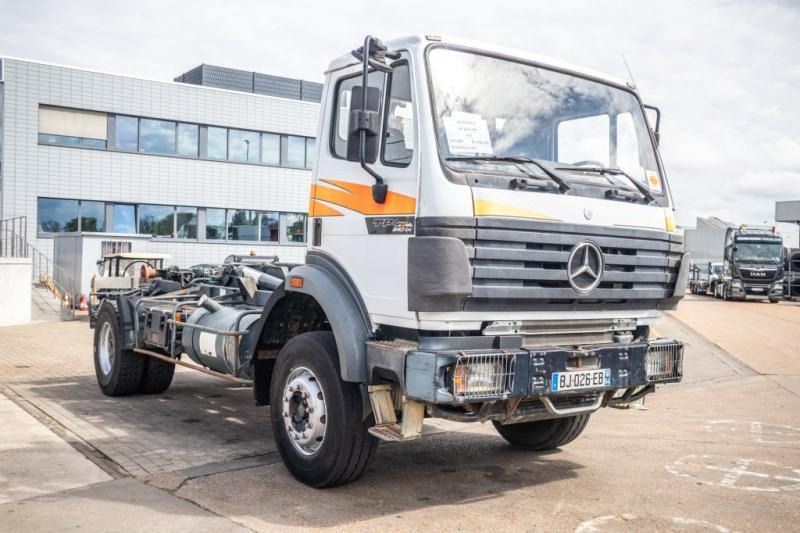 Mercedes SK 2024 HN - Hákový nosič kontejnerů: obrázek 2 Mercedes SK 2024 HN - Hákový nosič kontejnerů: obrázek 2