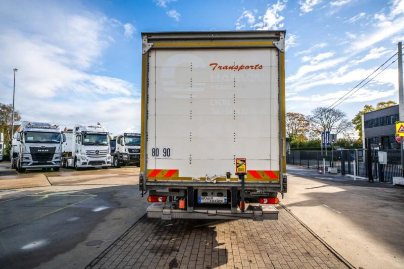 Renault D WIDE 250 DXI (12T)+DHOLLANDIA - Skříňový nákladní auto: obrázek 5 Renault D WIDE 250 DXI (12T)+DHOLLANDIA - Skříňový nákladní auto: obrázek 5