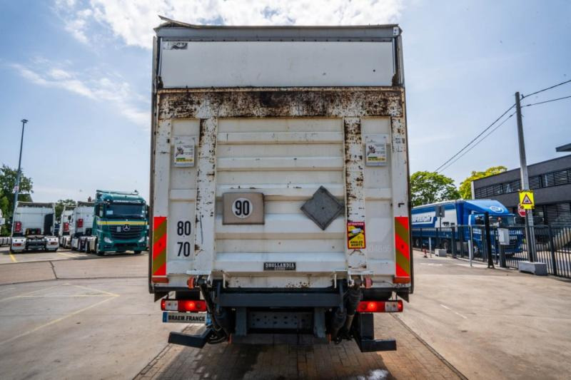 Renault PREMIUM 270 DXI +DHOLLANDIA 2.5T - Plachtový nákladní auto: obrázek 5 Renault PREMIUM 270 DXI +DHOLLANDIA 2.5T - Plachtový nákladní auto: obrázek 5