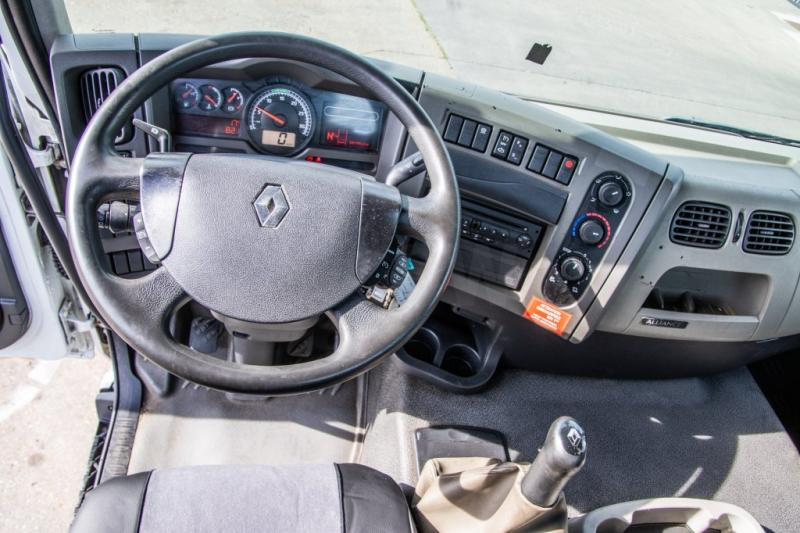 Interior photo 1: Renault PREMIUM 340DXI+DHOLLANDIA leasing Renault PREMIUM 340DXI+DHOLLANDIA