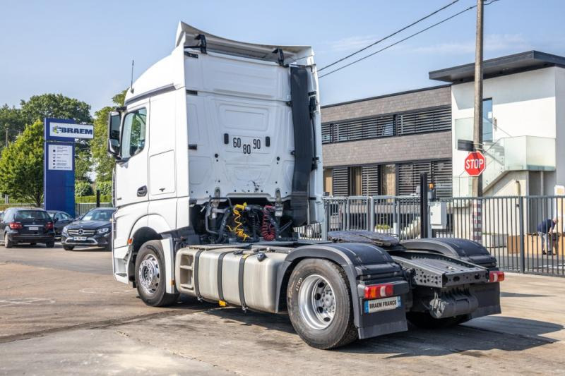 Mercedes ACTROS 1845 LS - Tahač: obrázek 4 Mercedes ACTROS 1845 LS - Tahač: obrázek 4