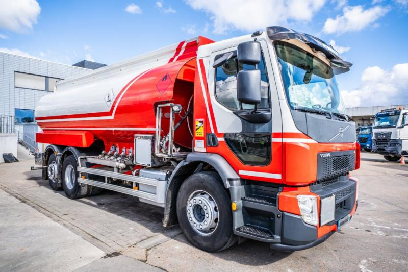 Volvo FE 320+MAGYAR 19.000L/5Comp. - Cisternové vozidlo: obrázek 2 Volvo FE 320+MAGYAR 19.000L/5Comp. - Cisternové vozidlo: obrázek 2