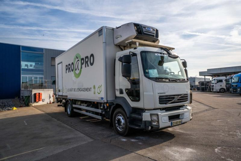 Volvo FL 240(16t)+CARRIER SUPRA 750+DHOLLANDIA 2T. - Chladírenský nákladní automobil: obrázek 2 Volvo FL 240(16t)+CARRIER SUPRA 750+DHOLLANDIA 2T. - Chladírenský nákladní automobil: obrázek 2